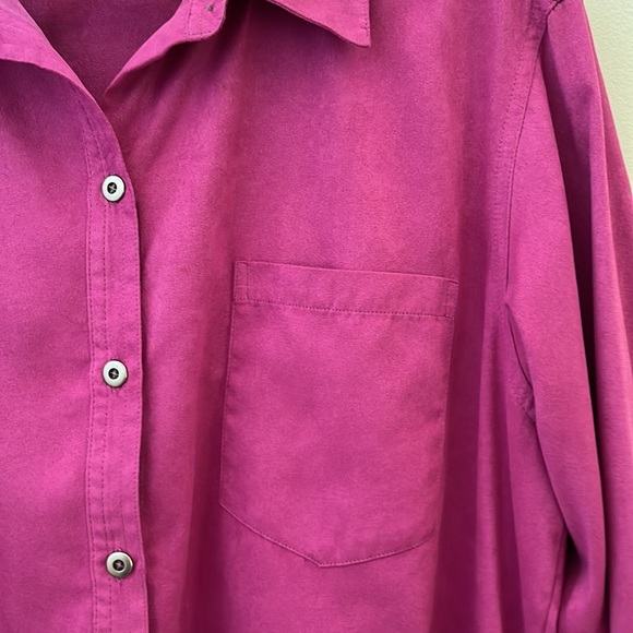 Chico’s Fuchsia Color Faux Suede Blouse Size 3 - Picture 3 of 4